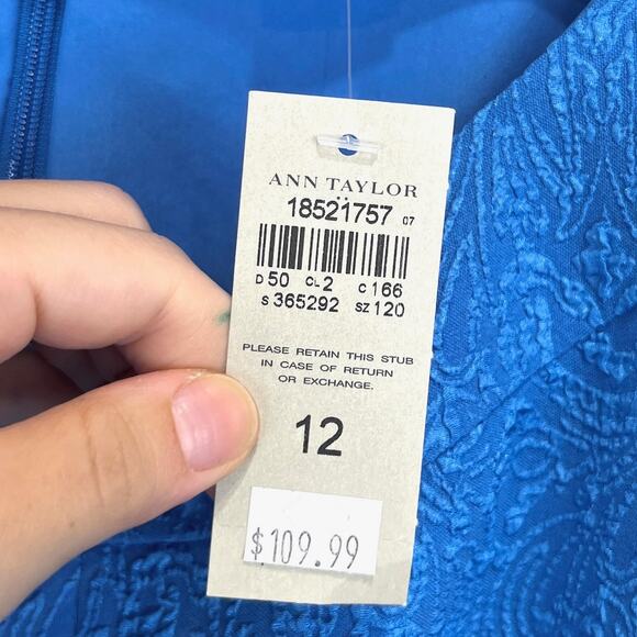 NWT ANN TAYLOR Sleeveless Sheath Shift Dress Textured Filigree Blue Size 12 - Picture 3 of 9